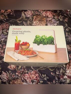 NIB Click & Grow Smart Garden 3